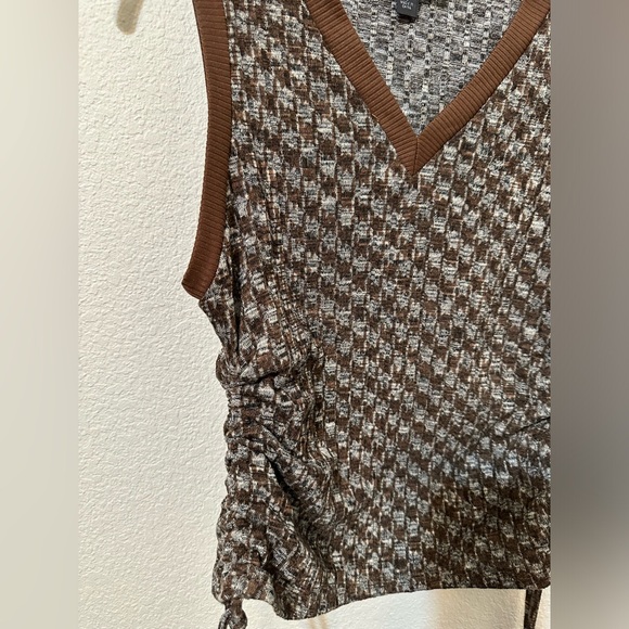 EUC B•Wear Knit Brown Sweater Vest Tank V/Neck Adjustable Cinched Sides - Picture 4 of 6